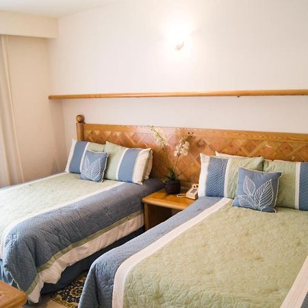 Cancun Beachfront Condo Екстер'єр фото
