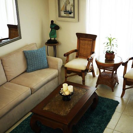 Cancun Beachfront Condo Екстер'єр фото
