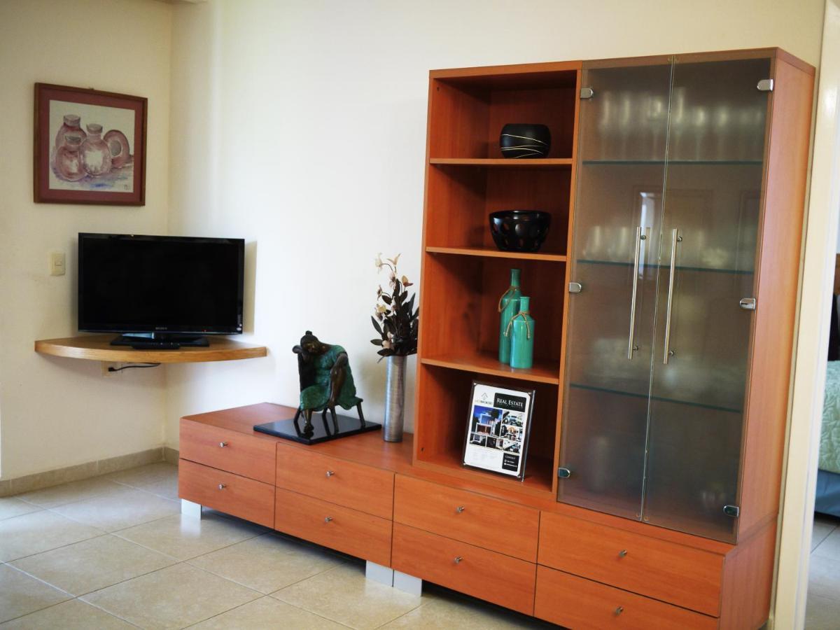Cancun Beachfront Condo Екстер'єр фото